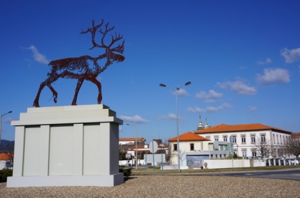 Município baixa impostos em 2013. IMI na taxa mínima para prédios urbanos