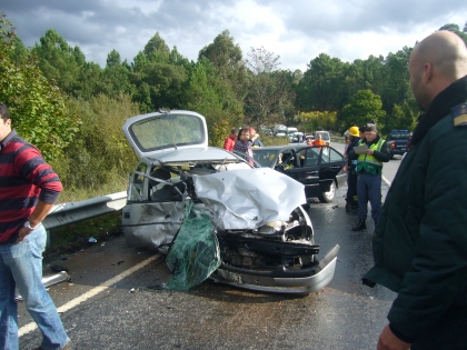 Acidente na Valinha obriga a corte da estrada 202