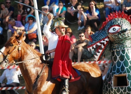 Monção/Feriado Municipal: PS e PSD já 'piscam o olho' à sexta - CDS quer 12 de março