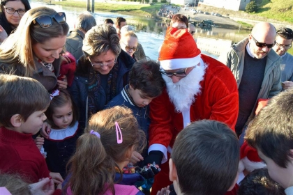 Monção/Salvaterra: Pai Natal voltou a adoçar a infância de dezenas de crianças