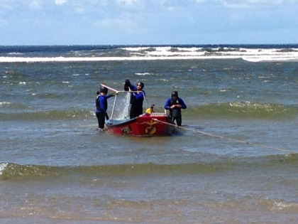 Buscas a pescador desaparecido retomadas às 11:00